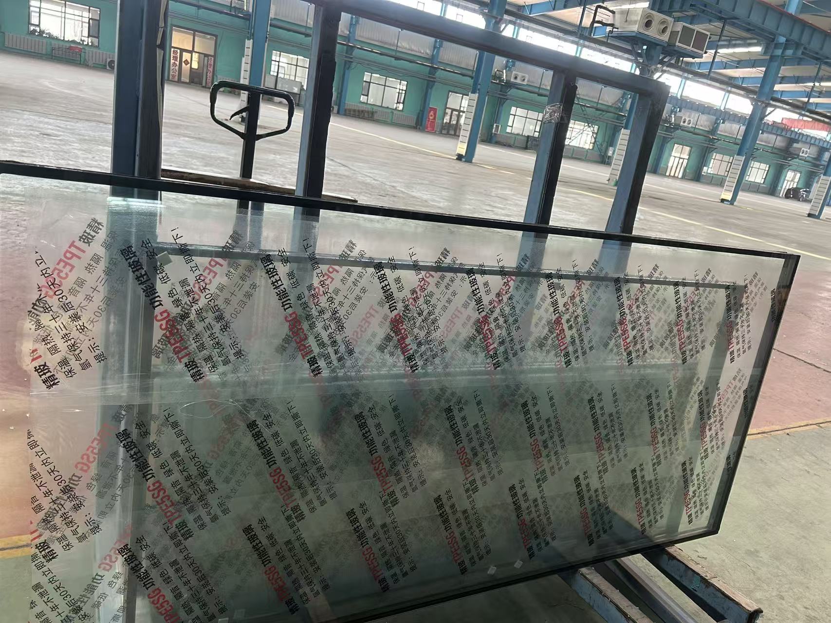 锦州市玻璃源头工厂彩轴玻璃 - 方案